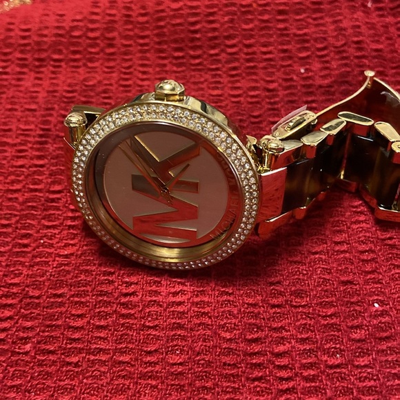 ❤️MICHAEL KORS GOLD TONED ❤️WITH TORTOISE SHELL BAND AND RHINESTONES❤️ - Picture 4 of 4